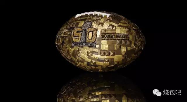 唯物|情人节倒计时,去看50个潮牌出的超级碗纪念球,独一无二