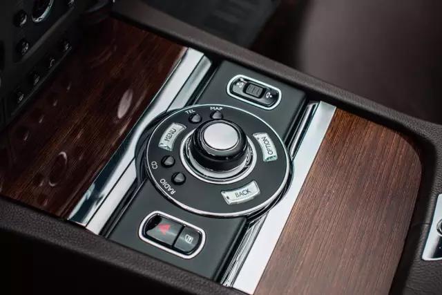 劳斯莱斯古思特blackbadge试驾,试驾新款劳斯莱斯古思特