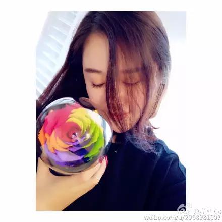 她们的情人节，虐狗指数绝对不逊于昆凌