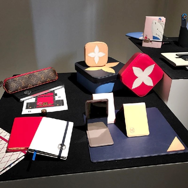 将艺术进行到底，2017年LV推出“你无法拒绝”的礼品系列