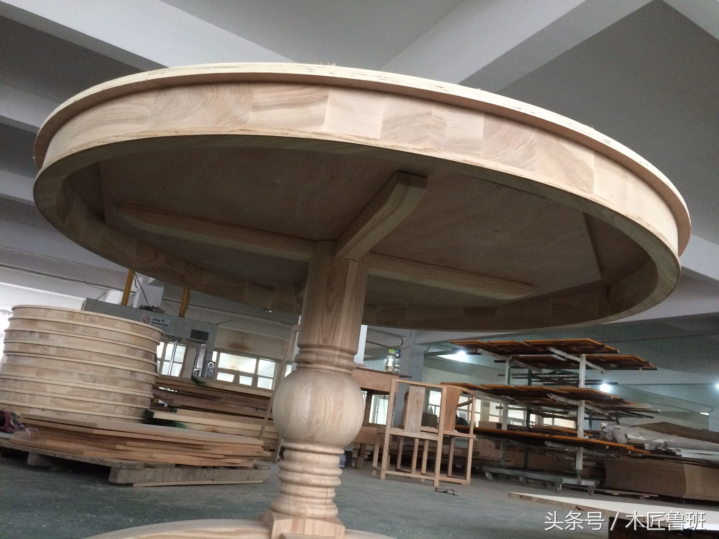 榫卯圆餐桌设计与构造图解,轻奢风格圆形实木餐桌效果图