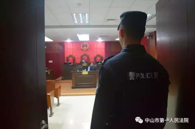 警花揭秘法警身上的法器,警花揭秘法警身上“法器”