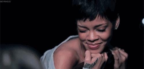 rihanna超级碗鞋子,rihannapuma鞋