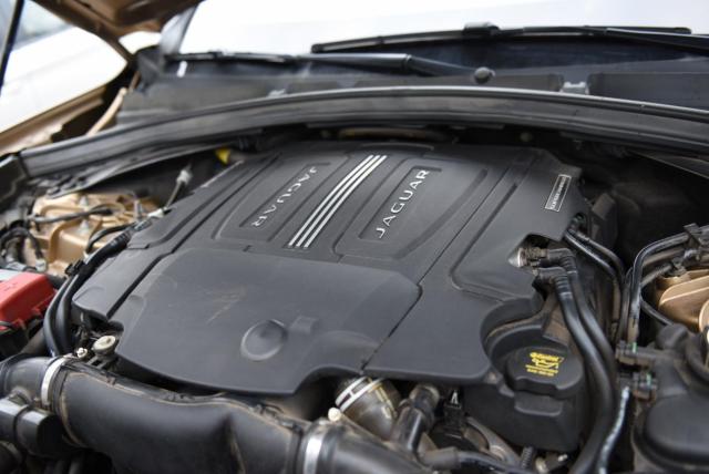 新款捷豹F-PACE测评,捷豹suv车型f-pace越野测试