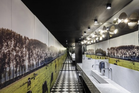 “家以外的家”繁花似锦–巴塞罗那花园餐厅