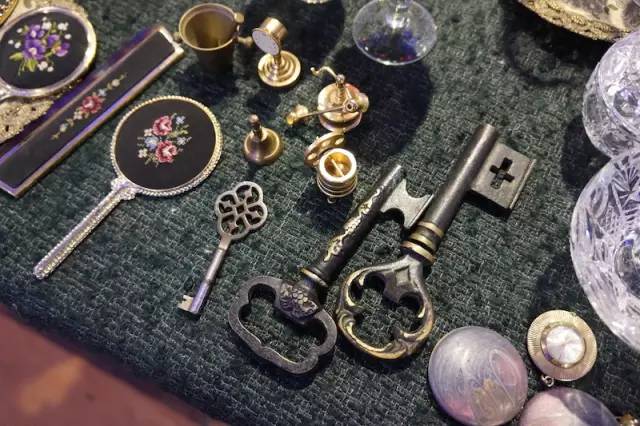 甲之蜜糖乙之霜英文,甲之蜜糖乙之砒霜翻译