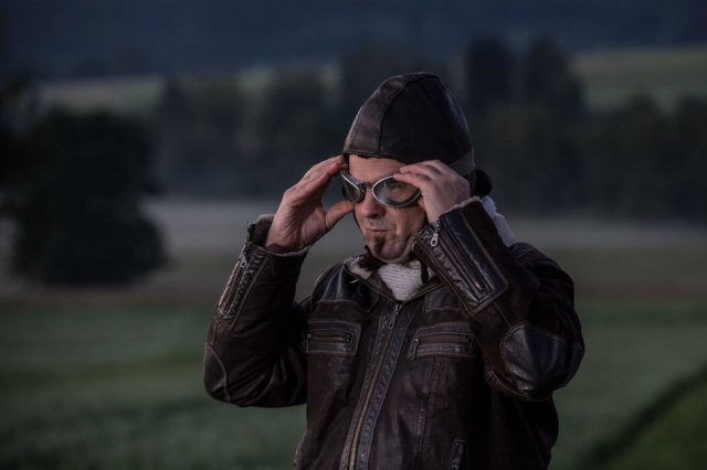 15岁考飞行员条件,15岁考驾照年龄限制