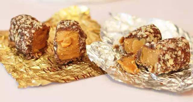 这些年货卖爆了购买主力竟是90后,香港新春年货市场红火