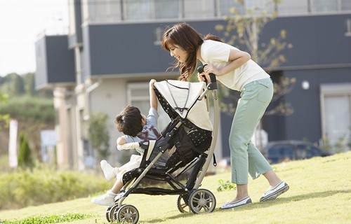 婴儿推车怎么选一流产品,婴儿推车什么价位合适