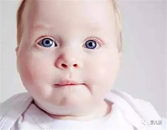 怎样有效改正宝宝咬下嘴唇的习惯,两岁宝宝咬嘴唇怎么矫正