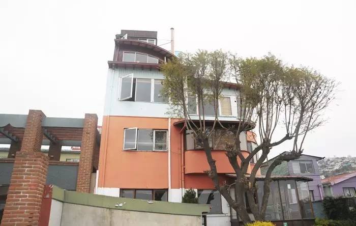 聂鲁达说,没有玩具我就没法活!那么,来看看大诗人怎么活的吧