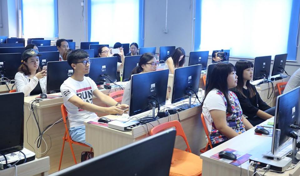 杭州全程web前端培训费用,杭州web前端学习学什么