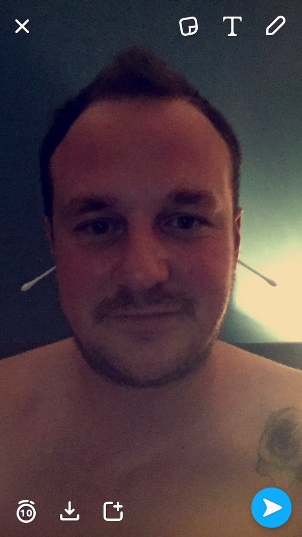 鑻规灉绉嬪鍙戝竷鏂版鑰虫満鐖嗘枡,鑻规灉杩欐鍙戝竷鏂版鑰虫満浜嗗悧