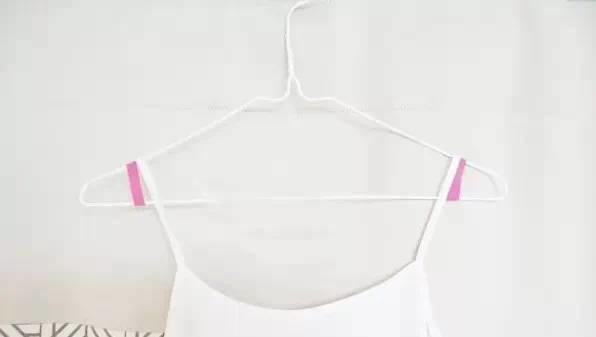 橡胶手套破了个洞用什么胶水补,橡胶手套破了拿什么来补