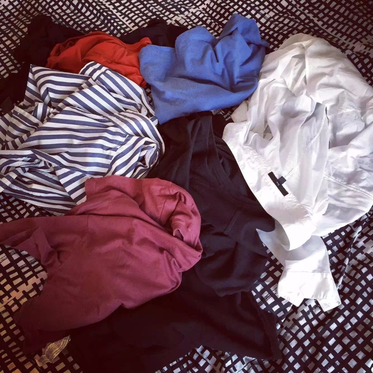 静电使衣服粘在一起怎么消除,静电粘毛怎么处理