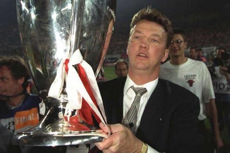 范加尔是不是穆里尼奥的师傅,狂人与范加尔