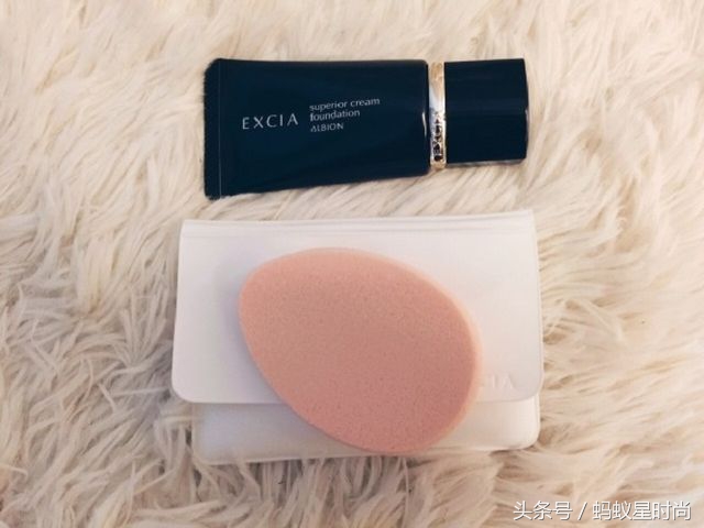 不同的粉扑打出来底妆差距大吗,粉扑和海绵哪个上粉底好