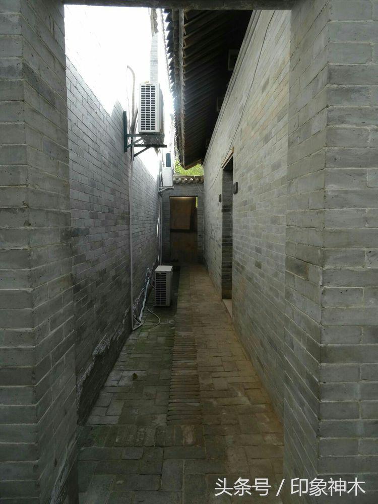 陕北俊俏女子勇闯袁家村大嘴吃四方