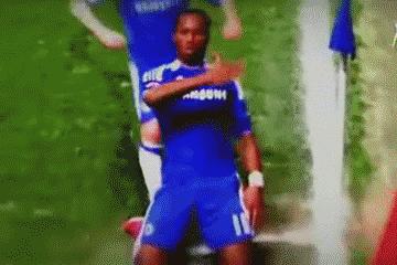 世界足坛名场面c罗背着莫德里奇,世界足坛名场面c罗