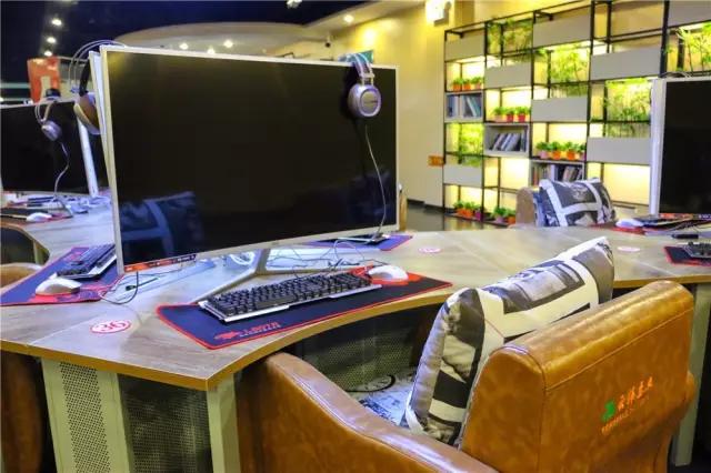 40寸曲面屏幕,40寸台球桌