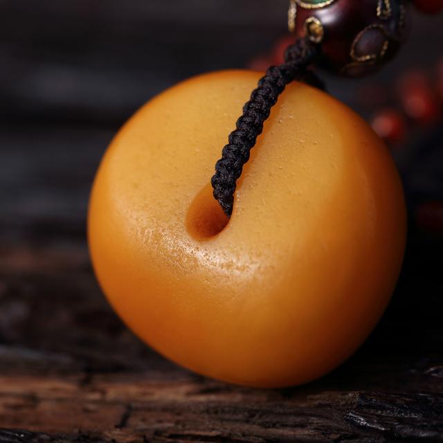 鉴别真假老蜜蜡最直接的方法,教你如何望闻问切自测皮肤类型