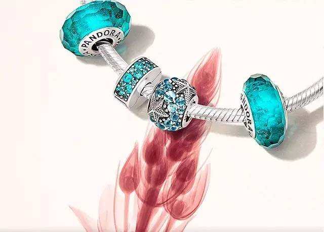 掉进盒子里的东西,掉进海绵宝宝的洞里