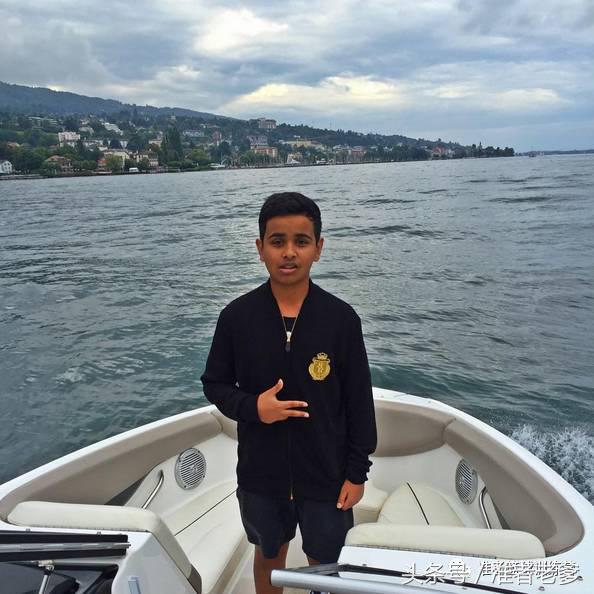 14岁迪拜男孩花200万买球鞋，叔叔阿姨你们穷爆了！