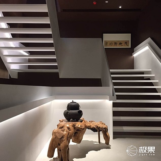 2018款华硕手机怎么样,黑科技颜值机