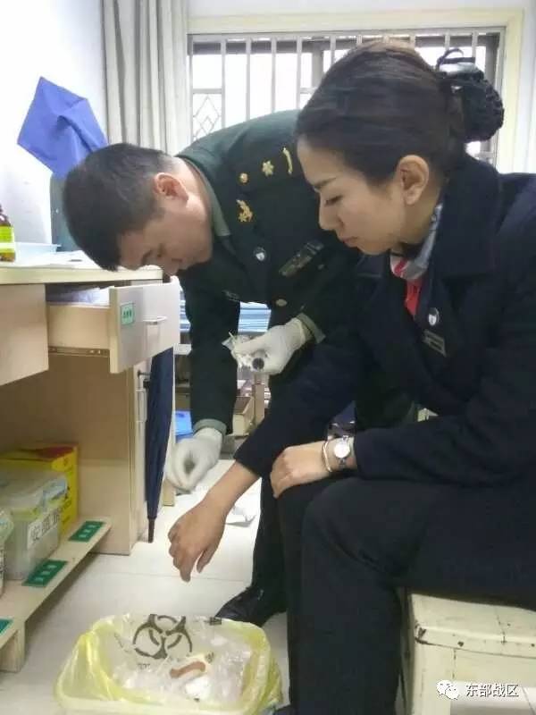 偷偷从战友朋友圈下了几张生活照，有点小感动！