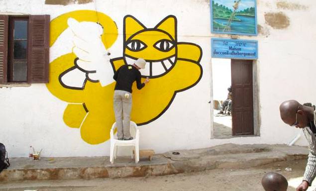 有一个街头艺术家把一只猫涂遍了巴黎,后来它遍布了全世界