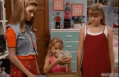 王宝强最近视频,王宝强现身机场视频