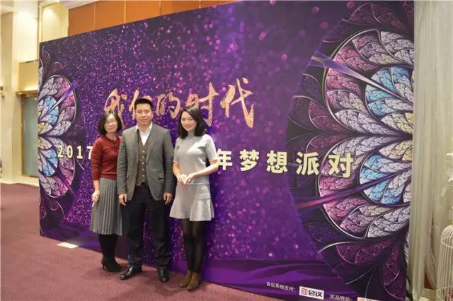 像一杯酒像一首老歌mv,像一杯酒像一首老歌视频素材