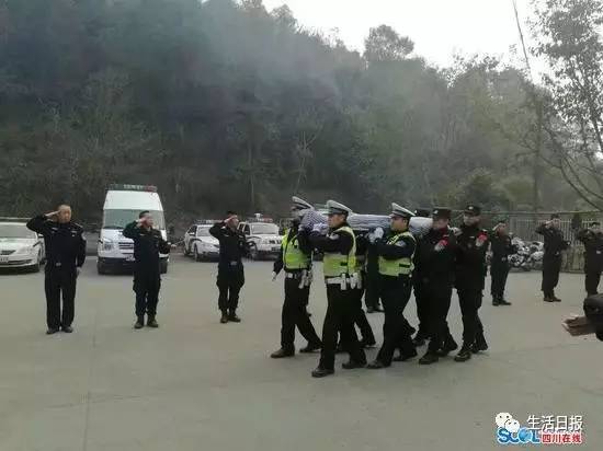 早报｜女孩担心回家被催婚夜夜失眠，跑到医院“求住院”