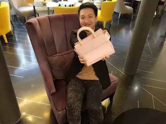 阿秋秋三分钟时尚碎碎念|谁的粉红少女心?