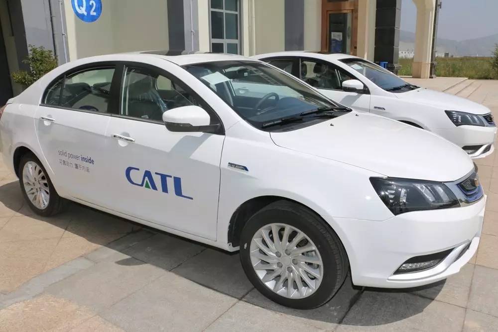 应对摩拜，北京公共自行车推出刷手机租车功能；10.99-16.99万元全新科鲁兹两厢版上市丨智驾晚报