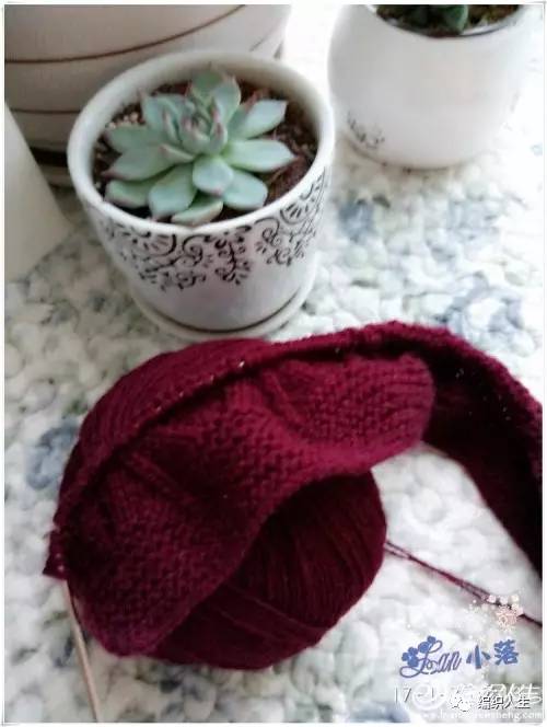 仿貂毛辣妹镂空圆领黑色针织衫,手工织毛衣薄款女士时尚潮流