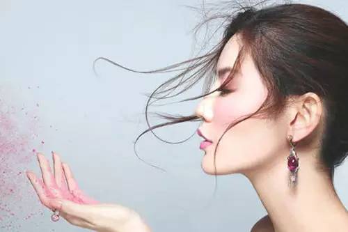 斩男红唇妆搭配,又纯又好看的斩男妆容