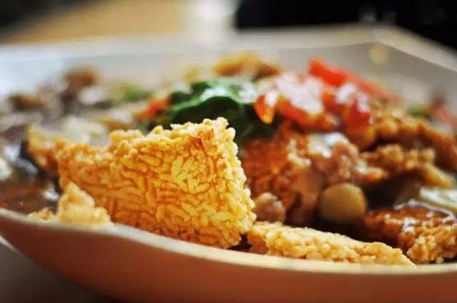 赵雷的歌曲成都在哪里火的,赵雷唱红了成都