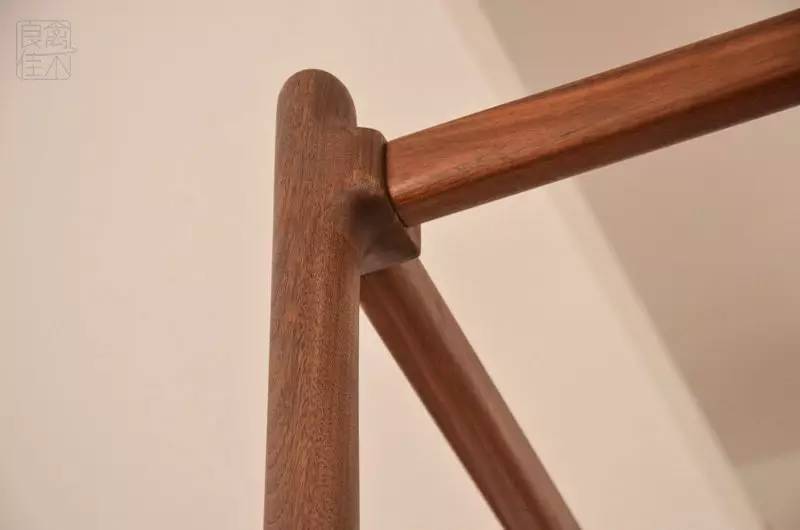 青岛实木定制床,珠海定制简约实木床