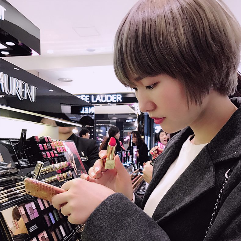 想让嘴唇饱满应该怎么做,让嘴唇水润的办法