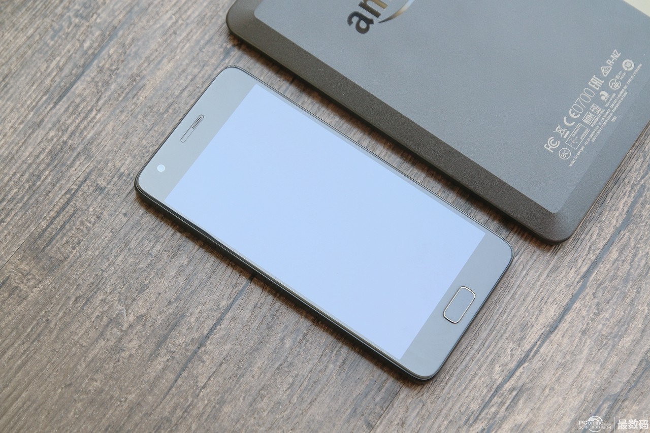 联想zukz2对比联想zukedge,联想zukz2值得买吗