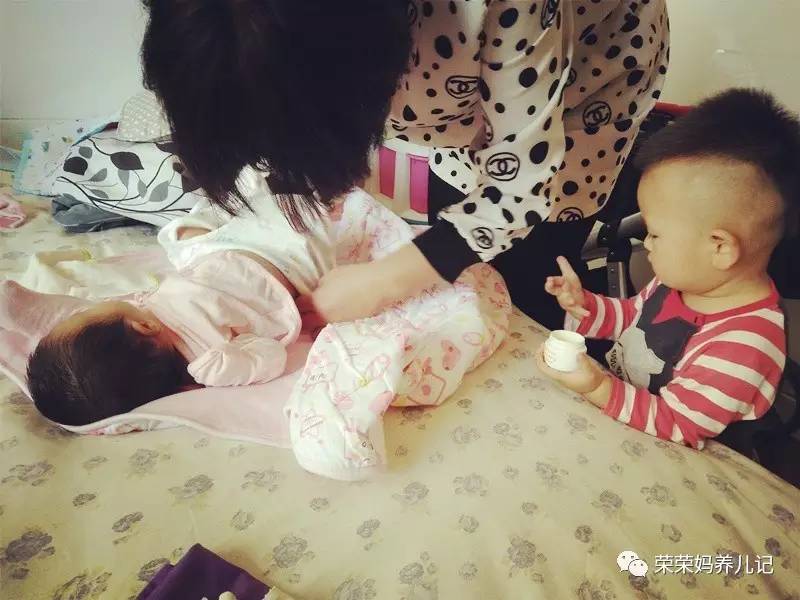 过年怎能不虐狗,逗比兄妹的年终总结