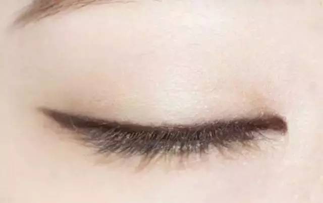 手把手教你画眼妆,一个教程教会你画眼妆