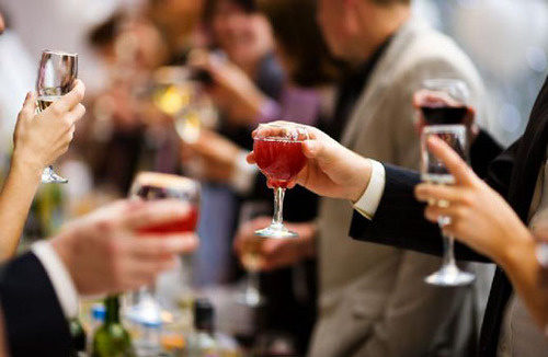 过年老同学聚会如何表现大方得体,过年走亲访友同学聚会