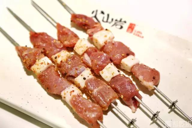 饕餮地铁线｜上海地铁2号线美食地图大曝光！老司机快上车~