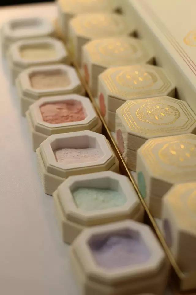 日本资生堂蜜粉,资生堂最新款心机蜜粉