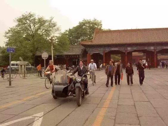 胡八一进入古城,胡八一探索美式情怀