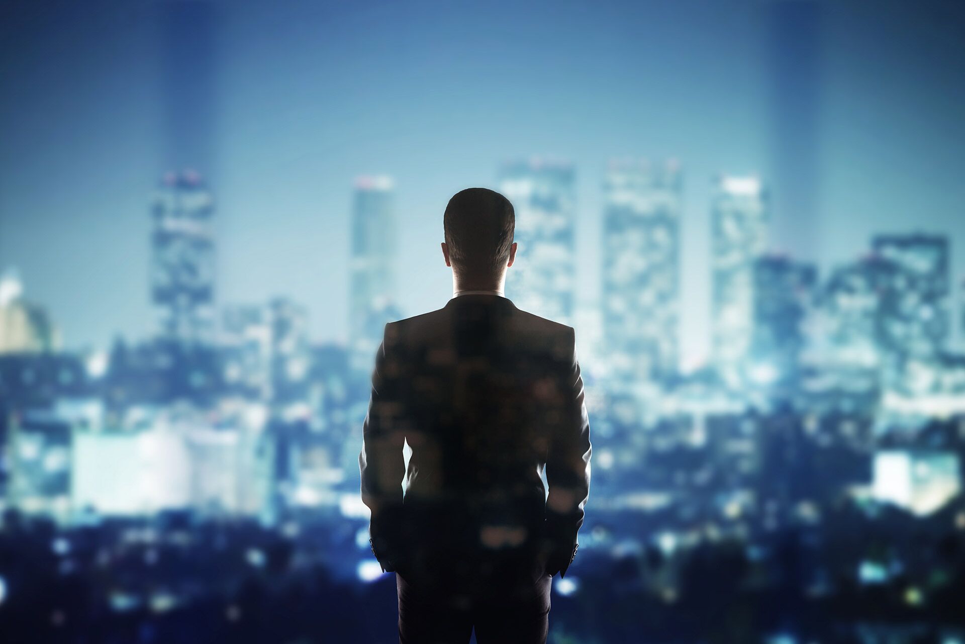 外汇交易员工作违法吗,外汇交易员必备的7大素质