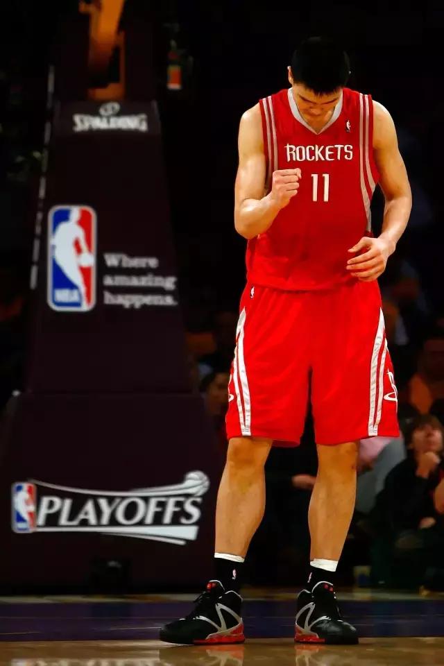 姚明在职业生涯穿过哪些球鞋,姚明球鞋回顾