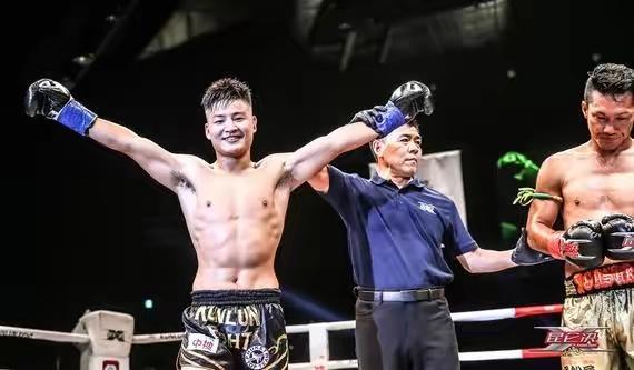 邱建良和一龙谁更强,位宁辉邱建良经典拳击比赛